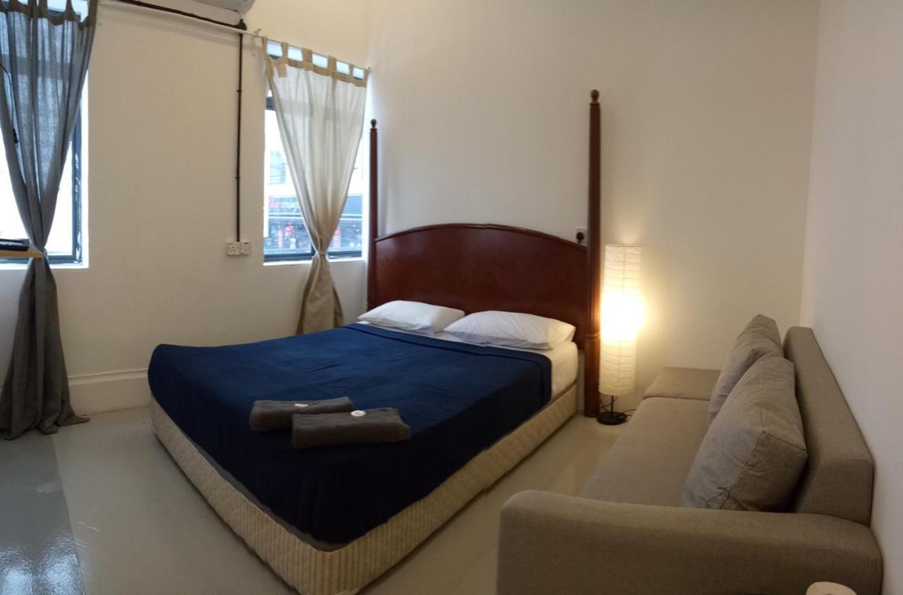 Hawk Hotel & Hostel Kuala Lumpur Bagian luar foto