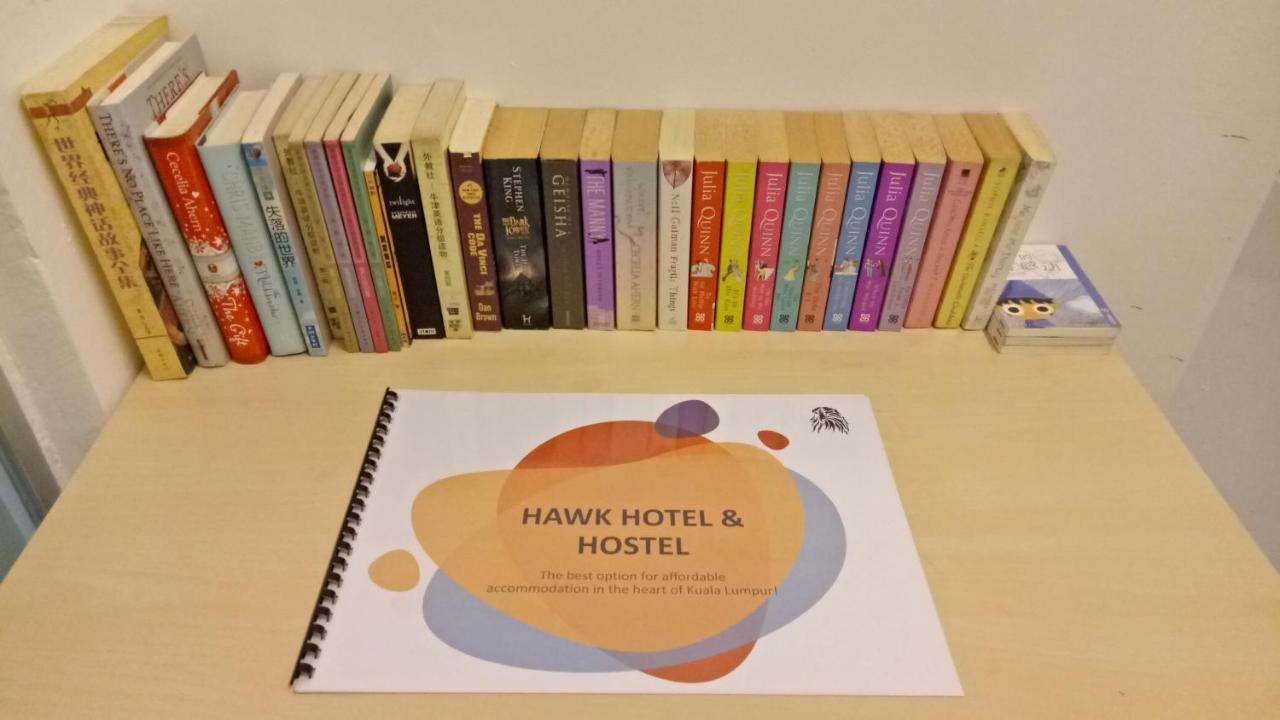 Hawk Hotel & Hostel Kuala Lumpur Bagian luar foto