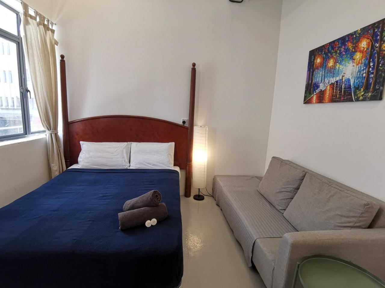 Hawk Hotel & Hostel Kuala Lumpur Bagian luar foto