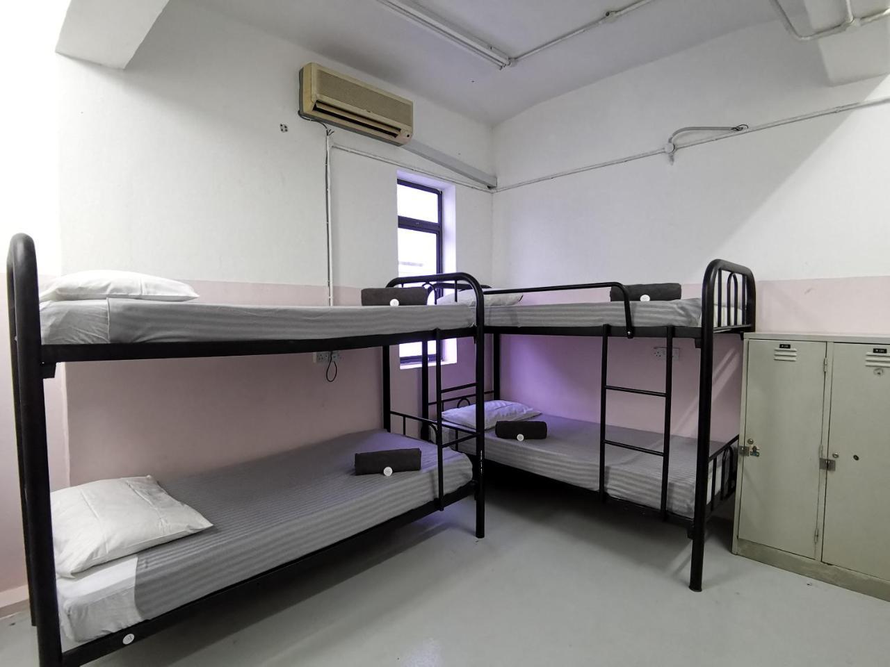 Hawk Hotel & Hostel Kuala Lumpur Bagian luar foto